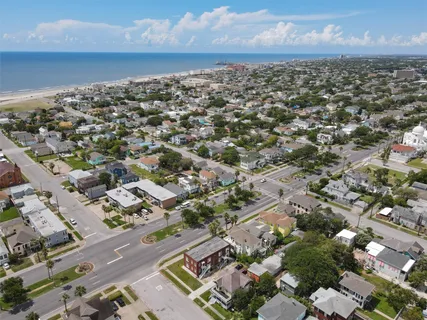 $699,000 | 1108 Broadway Avenue J, Galveston, TX 77550