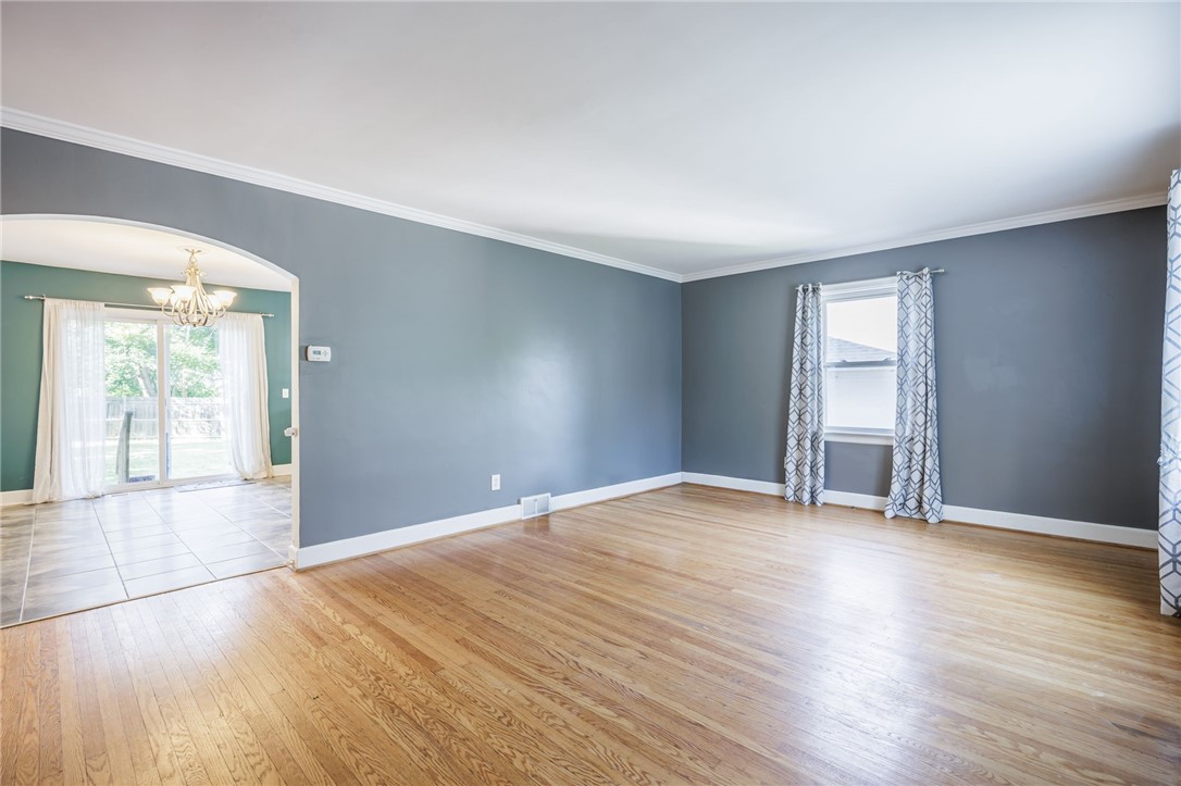 70 Highwood Road Irondequoit, NY 14609 - Photo 5 of 32