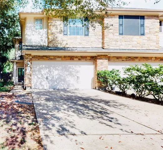 $215,000 | 213 Drake Run Lane, Dickinson, TX 77539