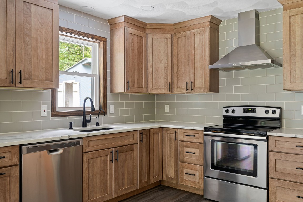 1695 Cafferty Hill Road Endicott, NY 13760 - Photo 12 of 36