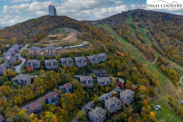 144 Skyleaf Lane, Unit 703 Sugar Mountain, NC 28604 - Photo 28 of 29 a view of a city