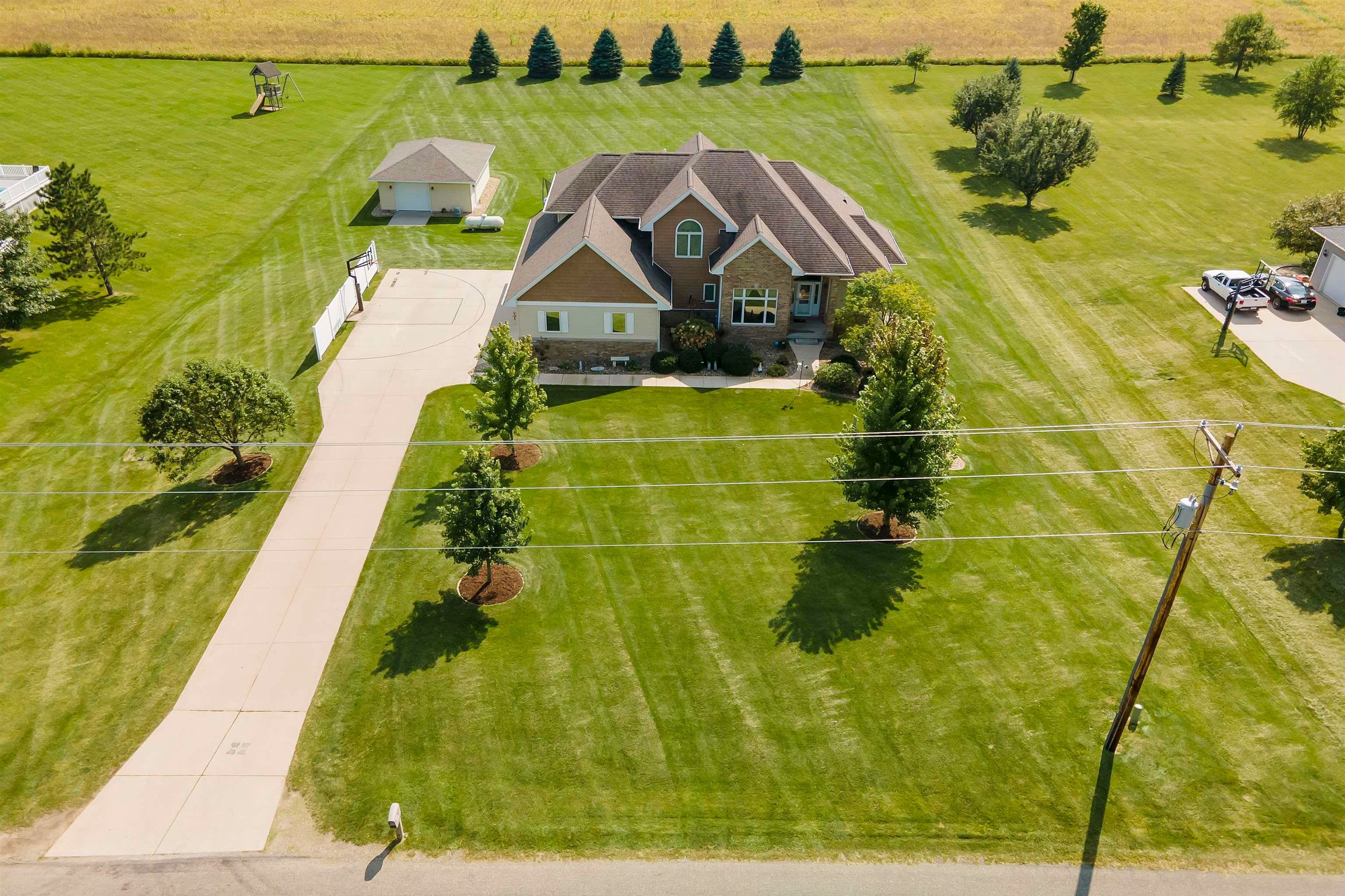 3759 Ranchero Road Cedar Falls, IA 50613 - Photo 9 of 30 Gallery Image 9