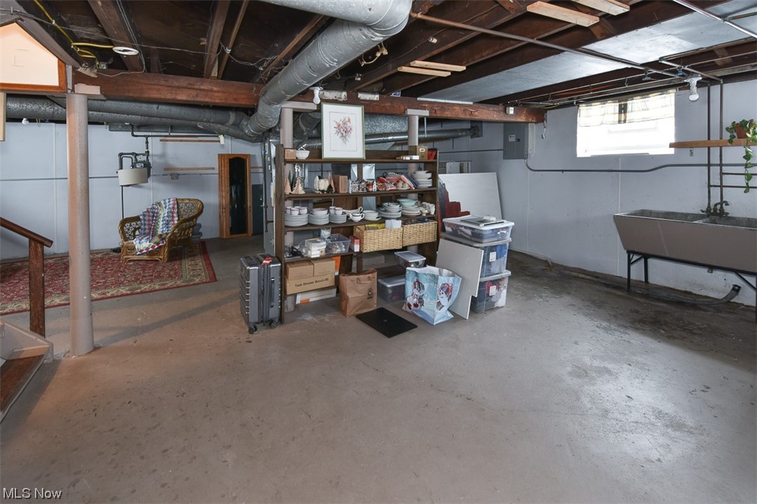 925 Beverly Road Cleveland Heights, OH 44121 - Photo 23 of 25 Basement with sink