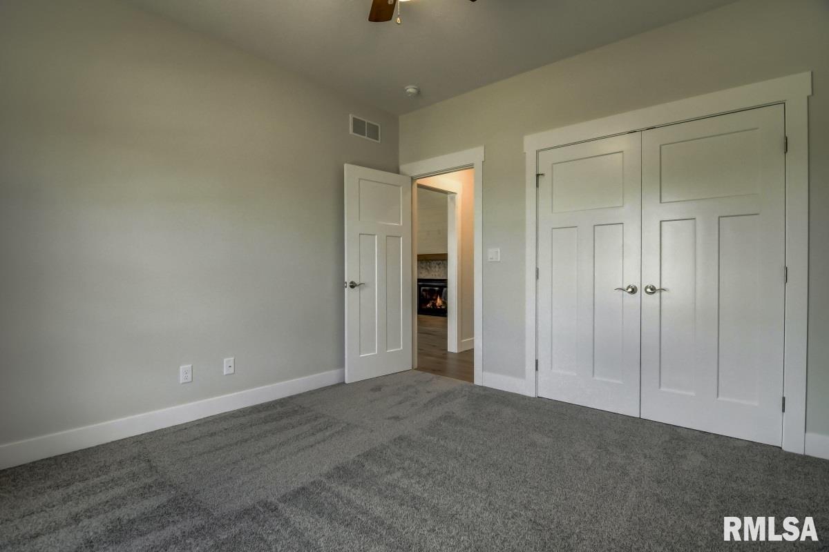 4644 Shalegh Avenue Springfield, IL 62711 - Photo 23 of 34