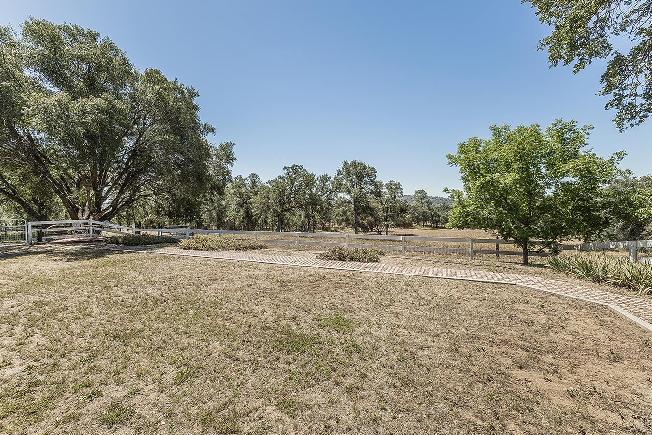 35477 Qualls Prather Road Auberry, CA 93602 - Photo 4 of 75