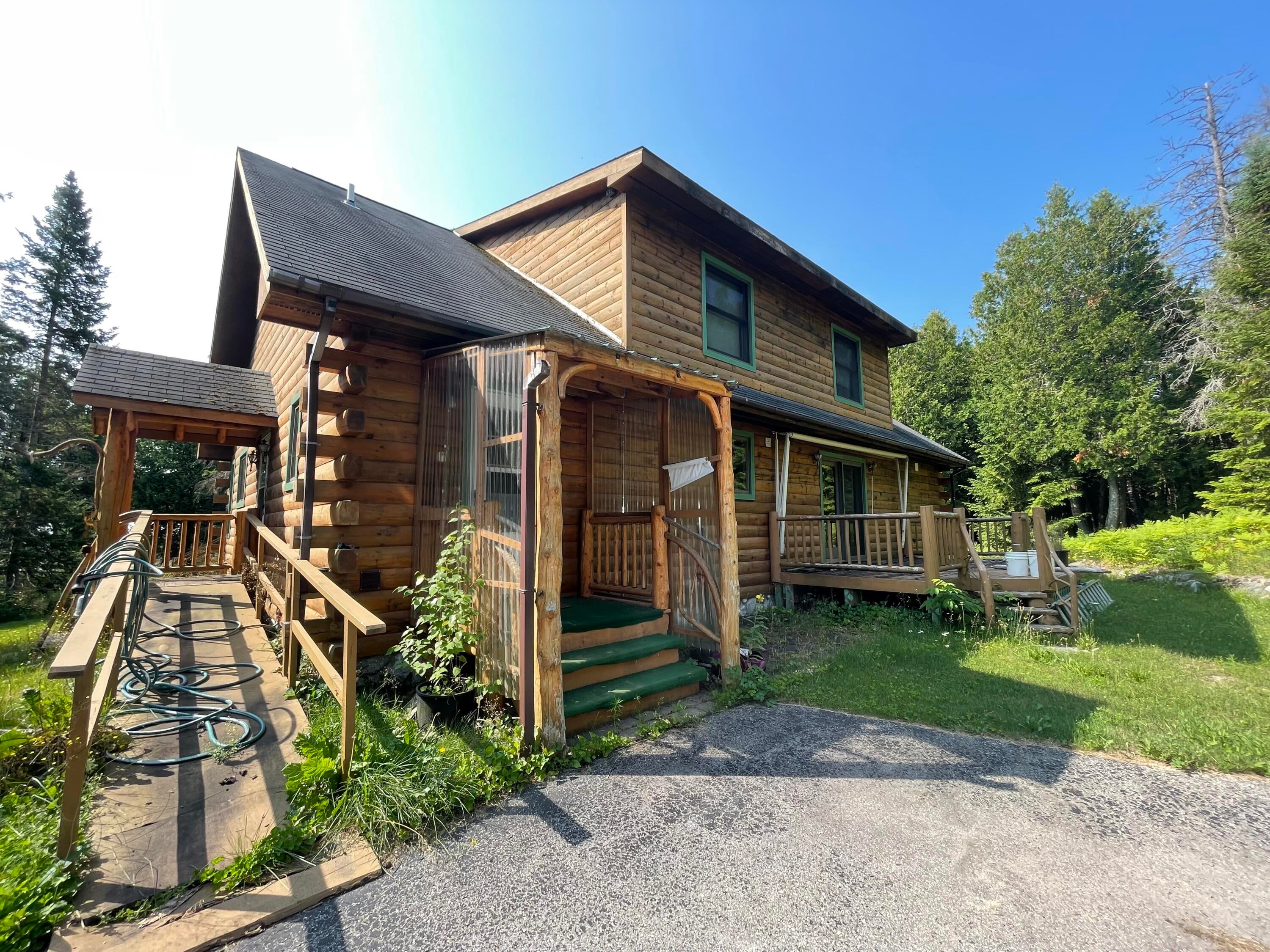 1634 Gros Cap Road St. Ignace, MI 49781 - Photo 4 of 10 Gallery Image 4