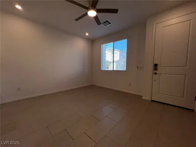 $2,116 | 230 Wewatta Avenue, Henderson, NV 89011