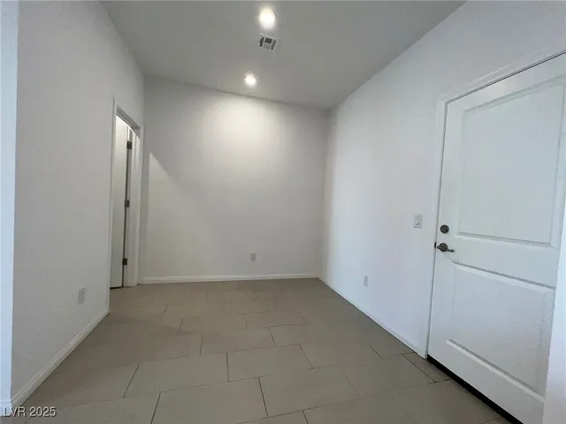 $2,116 | 230 Wewatta Avenue, Henderson, NV 89011