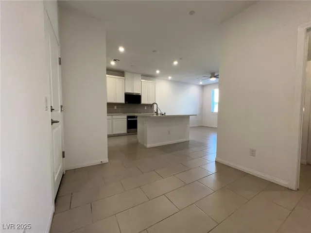 $2,116 | 230 Wewatta Avenue, Henderson, NV 89011