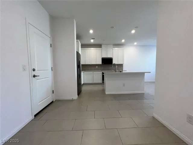 $2,116 | 230 Wewatta Avenue, Henderson, NV 89011