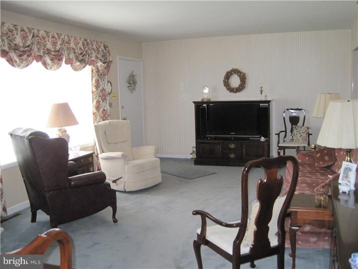 1202 Cedar Avenue Glassboro, NJ 08028 - Photo 8 of 23 Living Room
