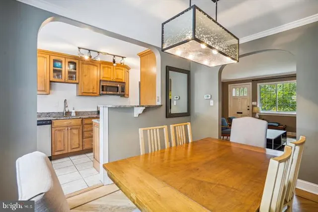 $3,700 | 705 Avon Place, Alexandria, VA 22314