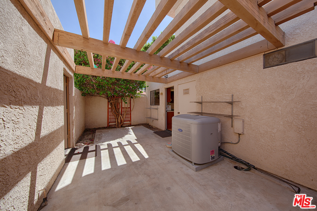 69593 Heather Way Rancho Mirage, CA 92270 - Photo 8 of 21 Gallery Image 8