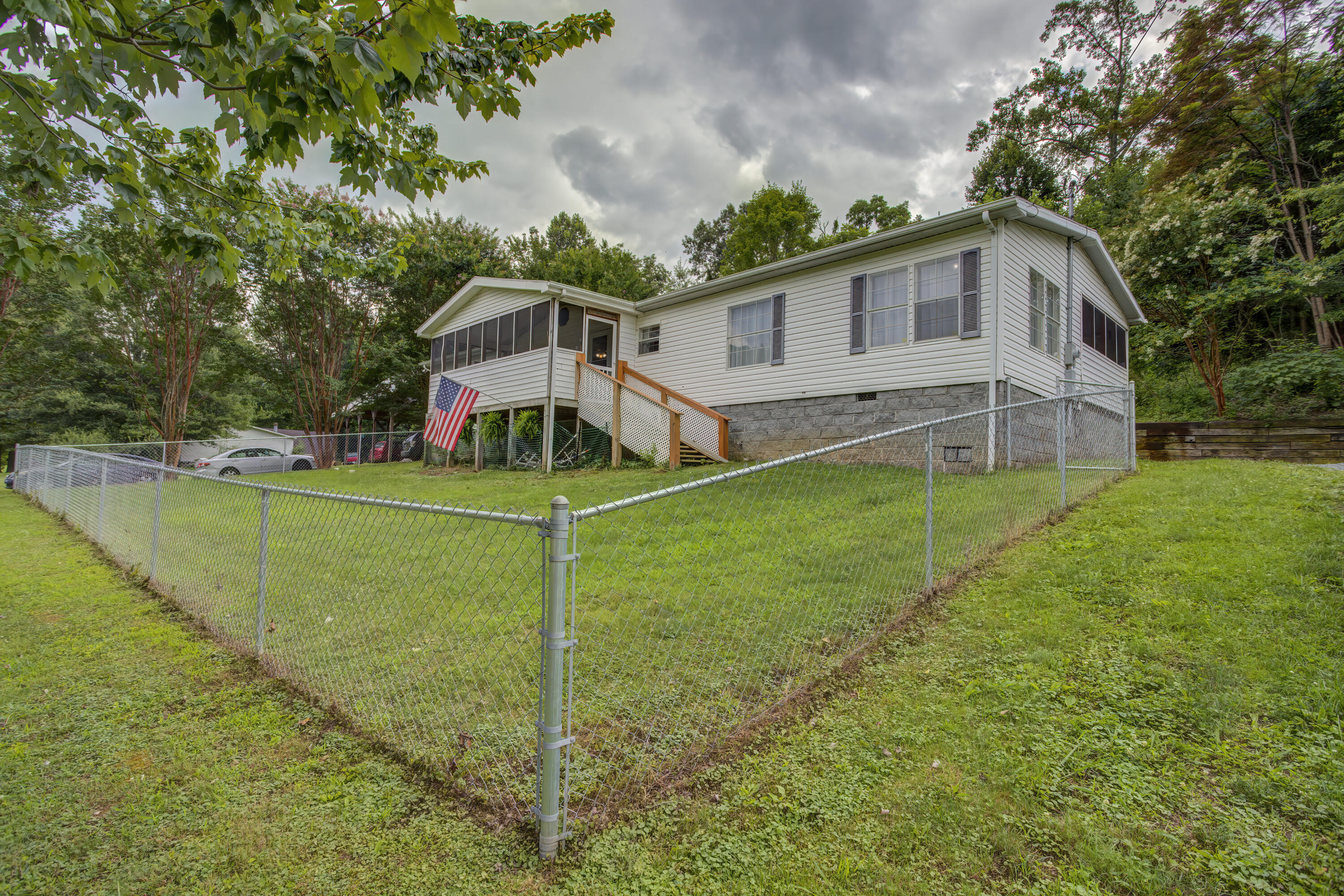 522 Laurels Road Johnson City, TN 37601 - Photo 32 of 38 522 Laurels (15)