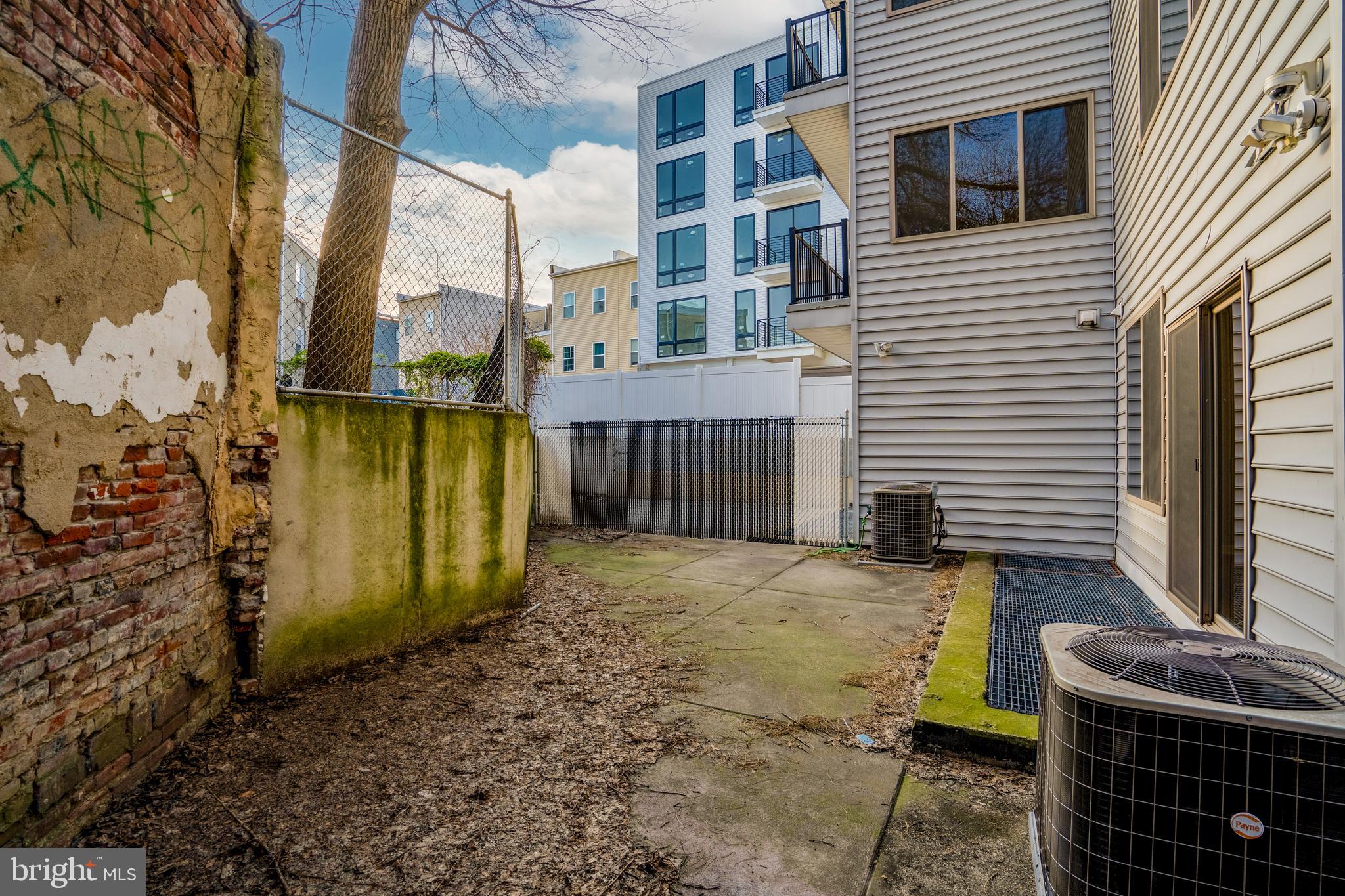 1608 Ridge Avenue, Unit 102 Philadelphia, PA 19130 - Photo 22 of 23
