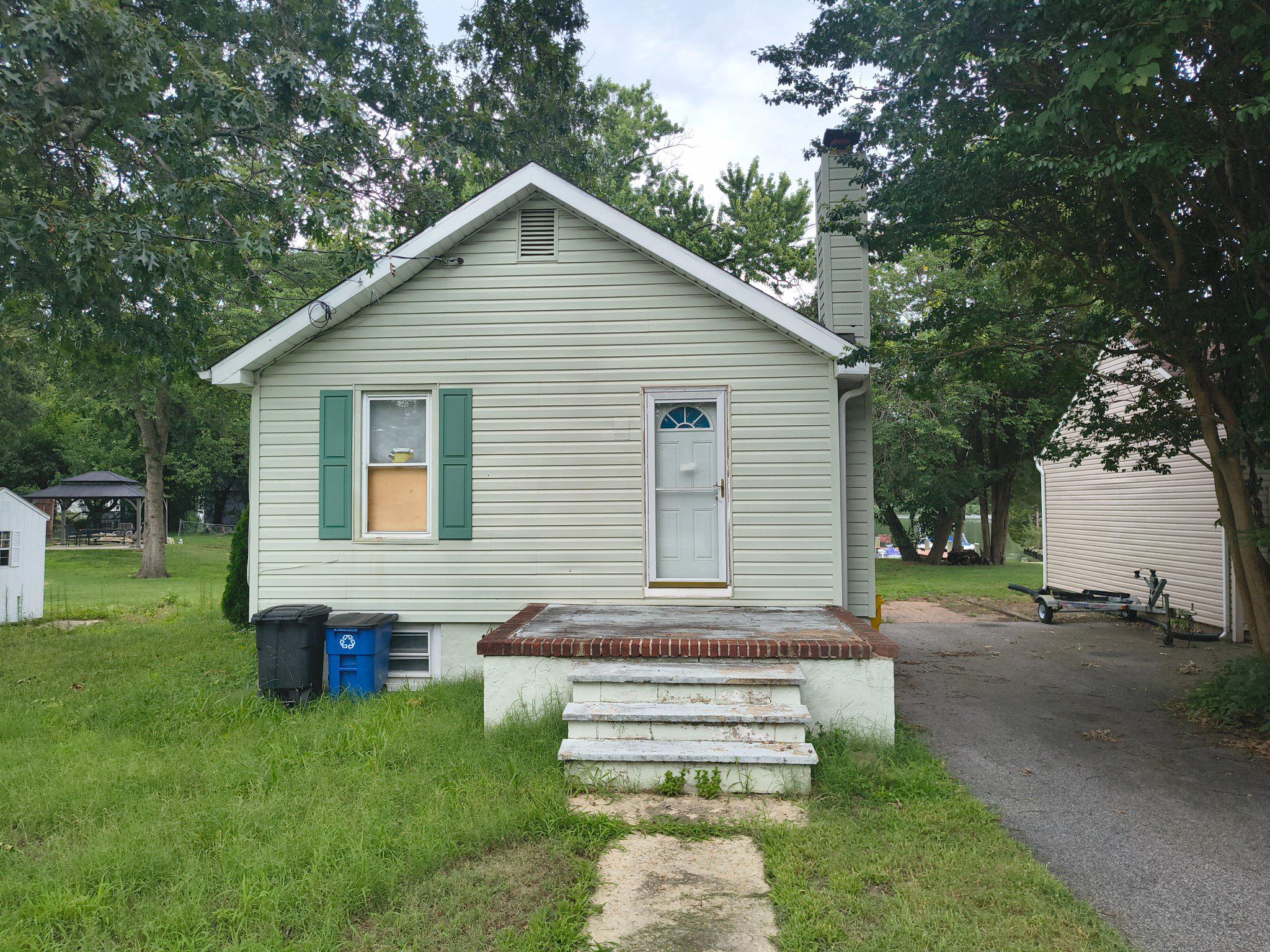 1704 Twickenham Road Pasadena, MD 21122 - Photo 1 of 17