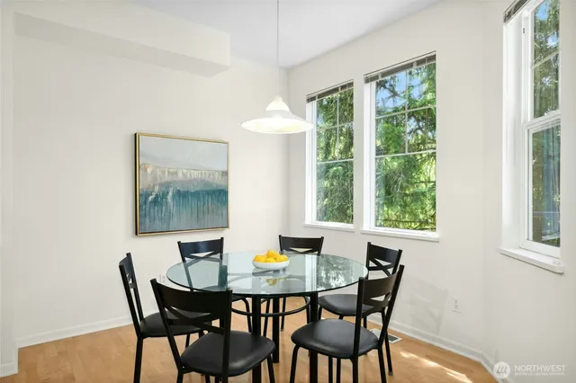 $898,888 | 2840 139th Avenue Southeast, Unit 9, Bellevue, WA 98005