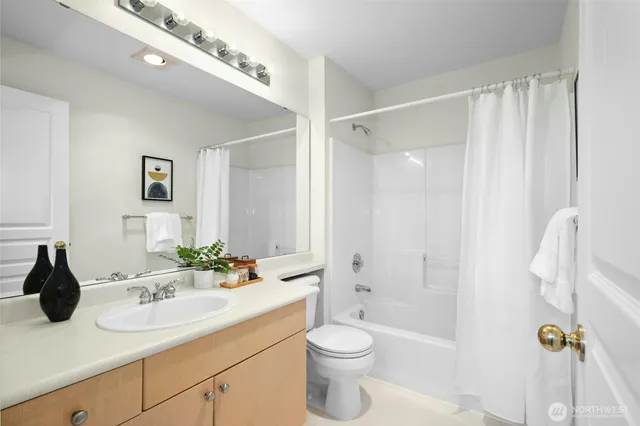 $898,888 | 2840 139th Avenue Southeast, Unit 9, Bellevue, WA 98005