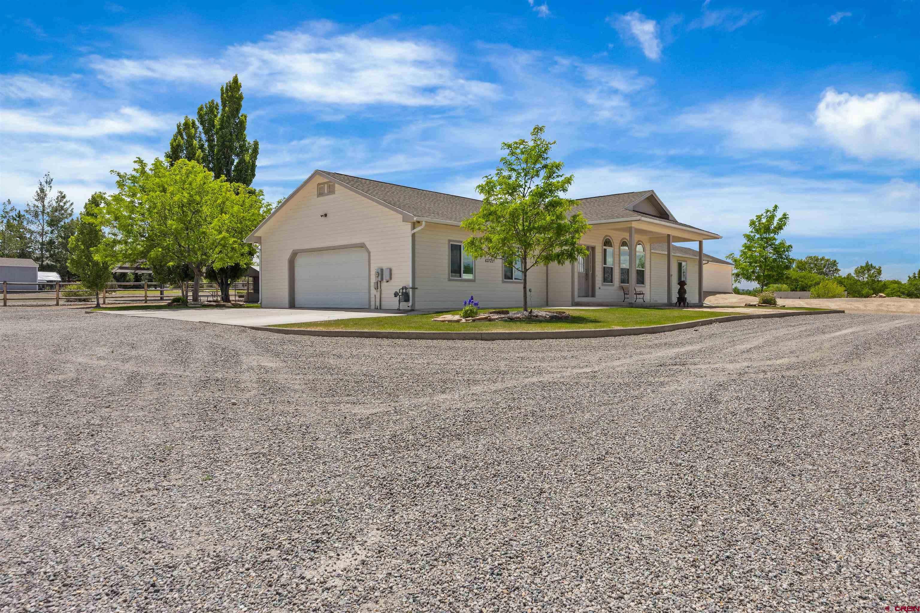62722 Jig Road Montrose, CO 81401 - Photo 3 of 35