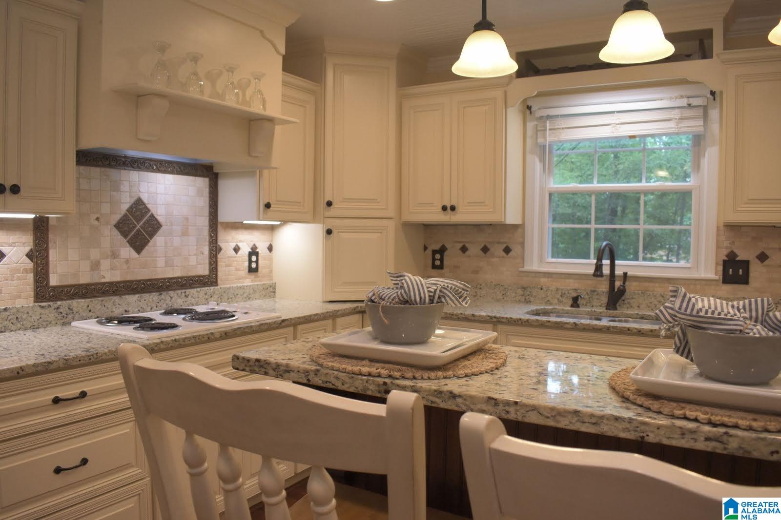 413 Thompson Road Alabaster, AL 35007 - Photo 21 of 53 Gallery Image 21