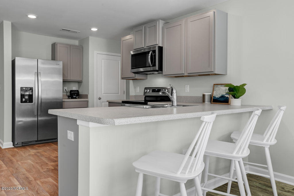 407 Ellis Road Southeast, Unit LOT #33 Bolivia, NC 28422 - Photo 11 of 37 (PHOTO NOT OF ACTUAL HOME BUT ONE SIMILAR. OPTIONS/COLORS MAY VARY)