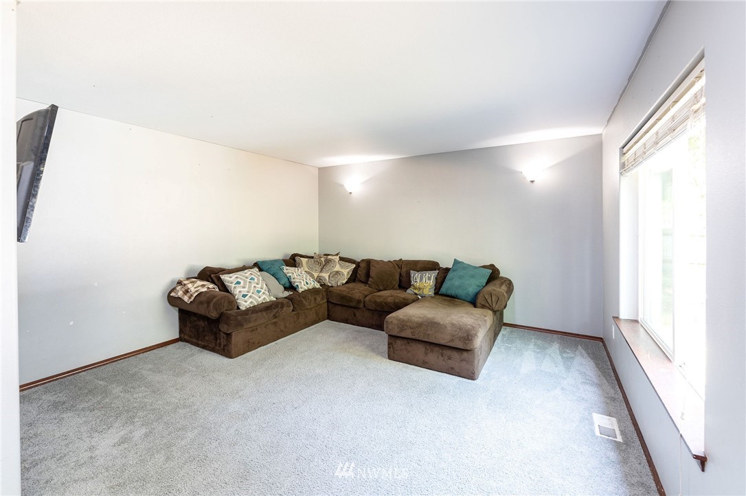 5134 180th Trail Southwest Rochester, WA 98579 - Photo 10 of 25