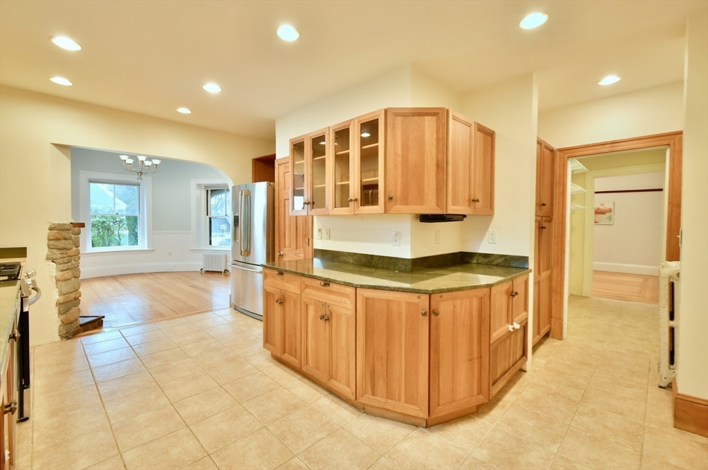 141 Beacon Street Boston, MA 02136 - Photo 15 of 40