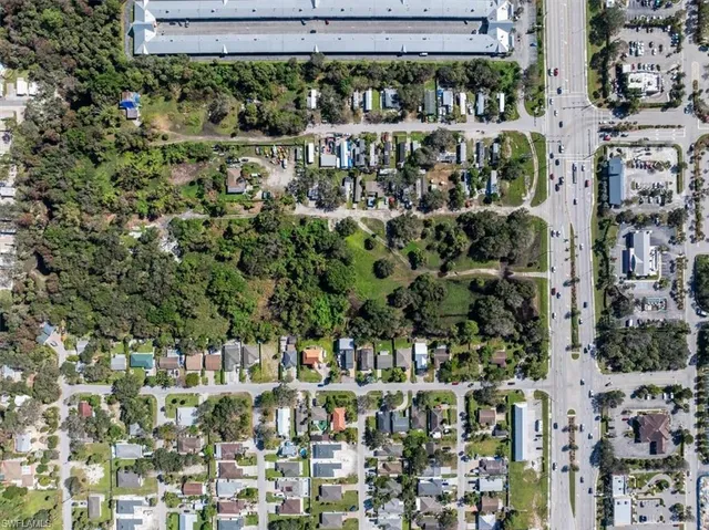 $5,999,995 | 11752 Bonita Beach Road Southeast, Bonita Springs, FL 34135