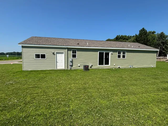 $284,000 | 675 Brooks Street South, Eden Valley, MN 55329