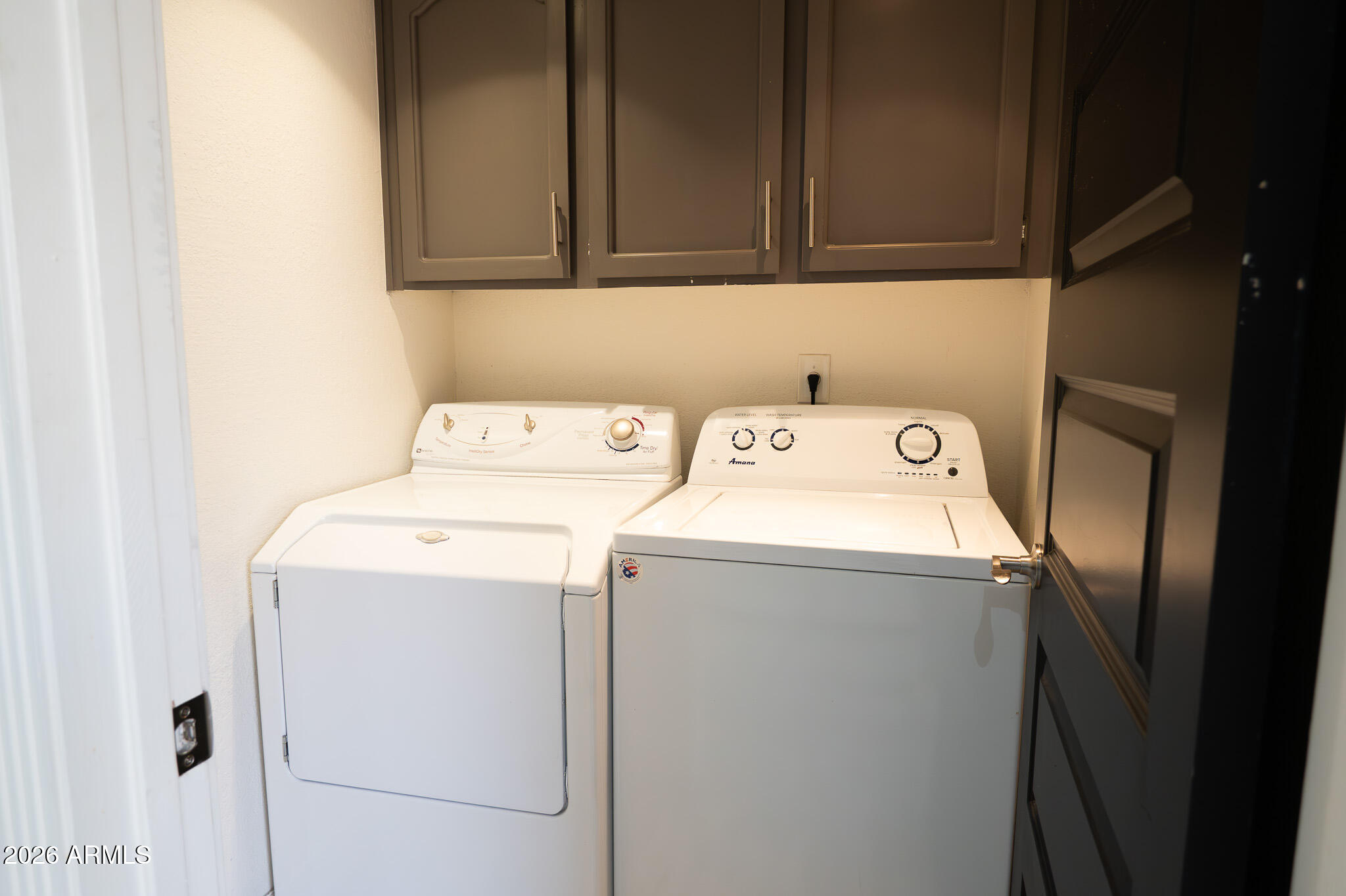 5100 North Miller Road, Unit 3 Scottsdale, AZ 85250 - Photo 27 of 31 a utility room with dryer and washer