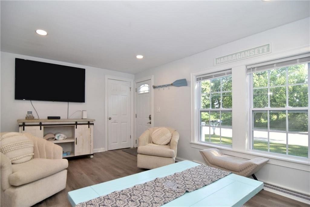 194 South Pier Road Narragansett, RI 02882 - Photo 7 of 30