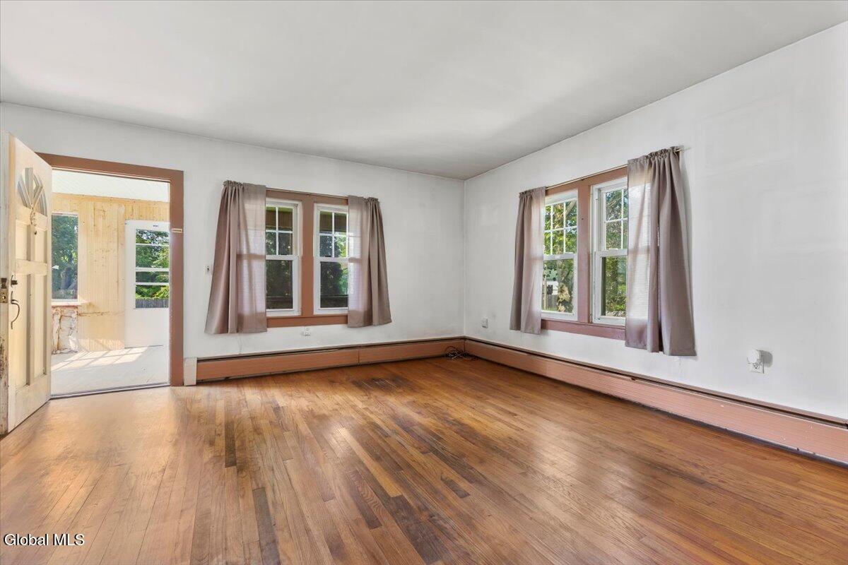 107 King Road Schuylerville, NY 12871 - Photo 10 of 25 14-IMG_0901