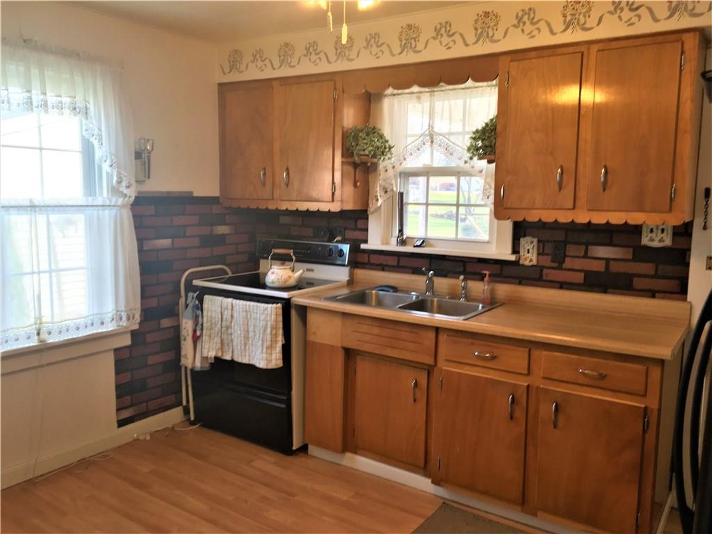 105 Van Kirk Road Monaca, PA 15061 - Photo 4 of 20 Kitchen