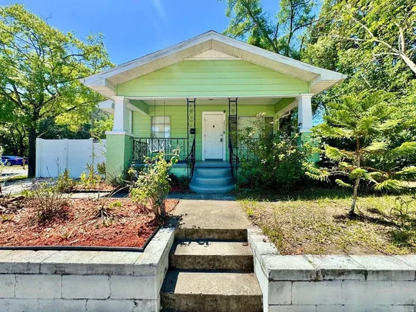 $2,000 | 3511 Bishop Eddie Newkirk Way, Tampa, FL 33605