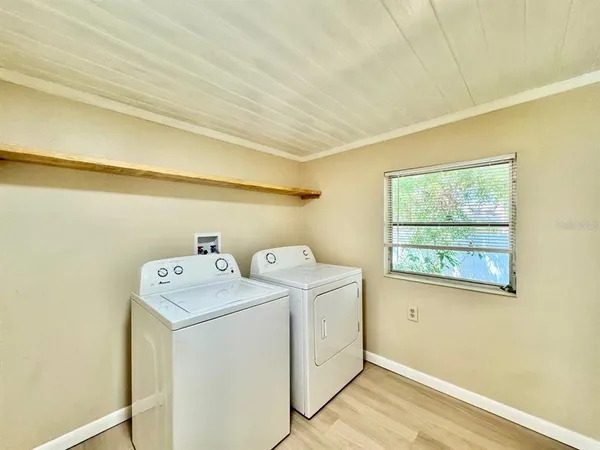 $2,000 | 3511 Bishop Eddie Newkirk Way, Tampa, FL 33605