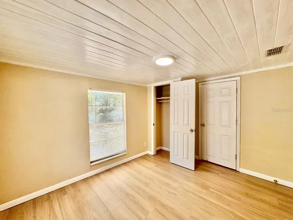 $2,000 | 3511 Bishop Eddie Newkirk Way, Tampa, FL 33605