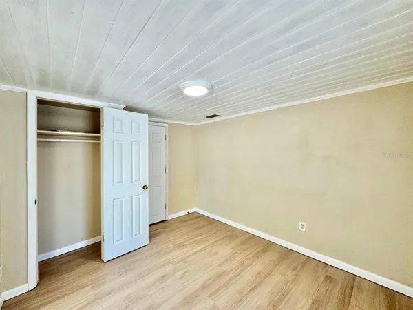 $2,000 | 3511 Bishop Eddie Newkirk Way, Tampa, FL 33605