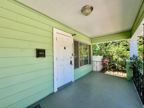 $2,000 | 3511 Bishop Eddie Newkirk Way, Tampa, FL 33605