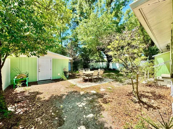 $2,000 | 3511 Bishop Eddie Newkirk Way, Tampa, FL 33605