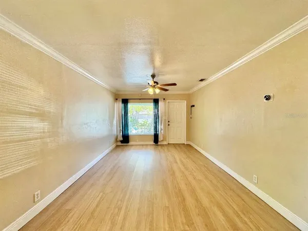 $2,000 | 3511 Bishop Eddie Newkirk Way, Tampa, FL 33605