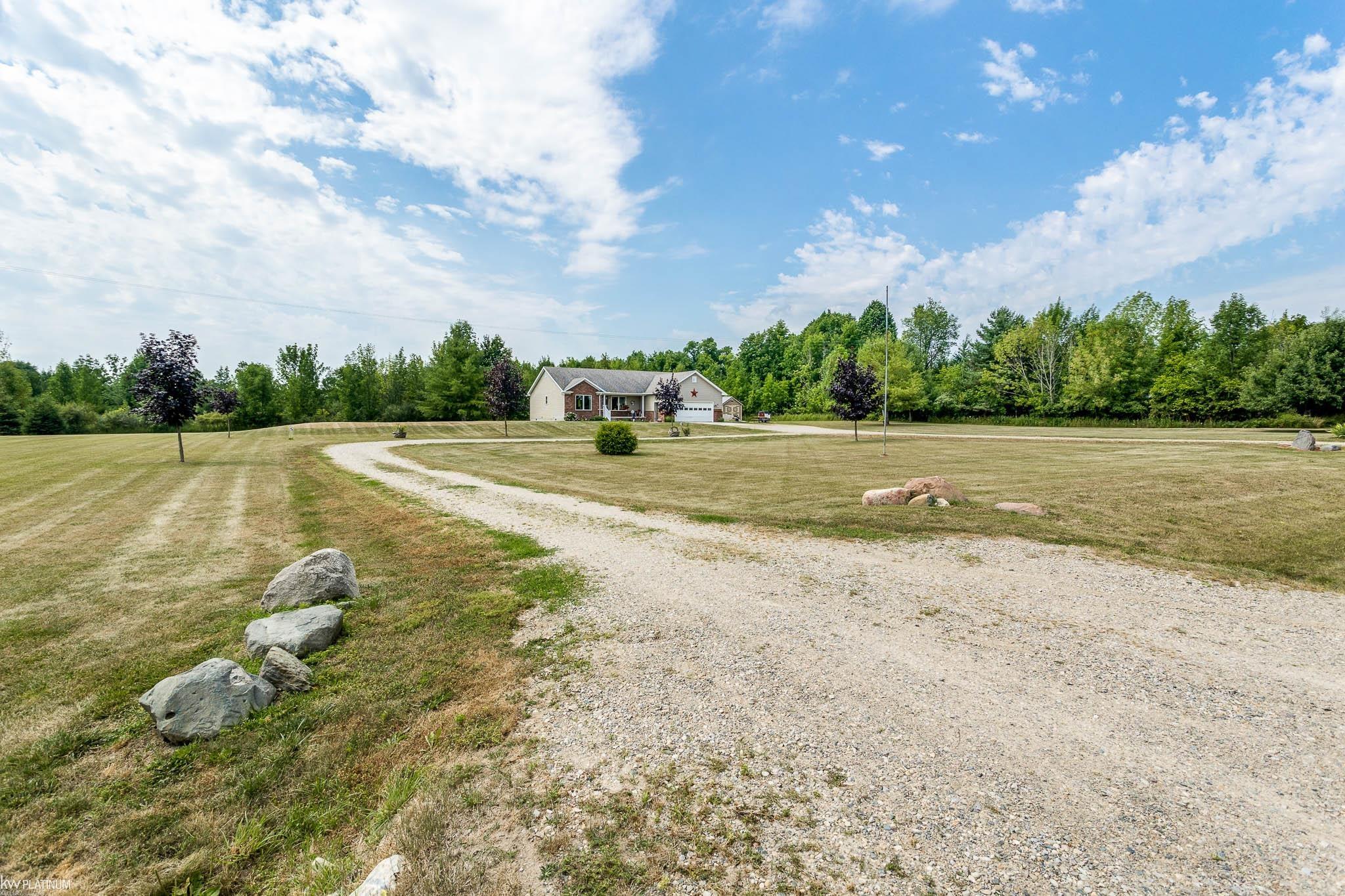 6700 Harrington Road Lexington, MI 48450 - Photo 6 of 19