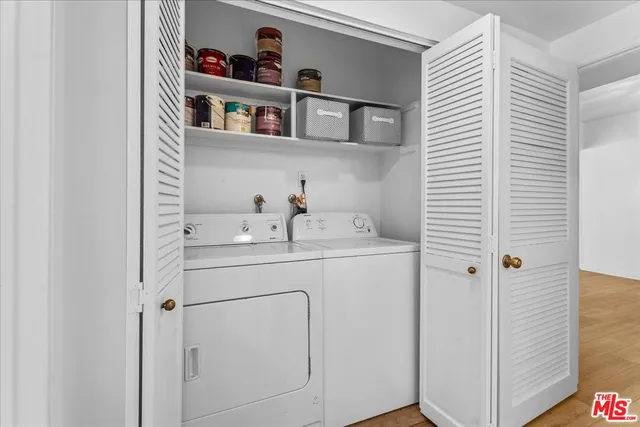 $759,000 | 8162 Manitoba Street, Unit 209, Playa del Rey, CA 90293