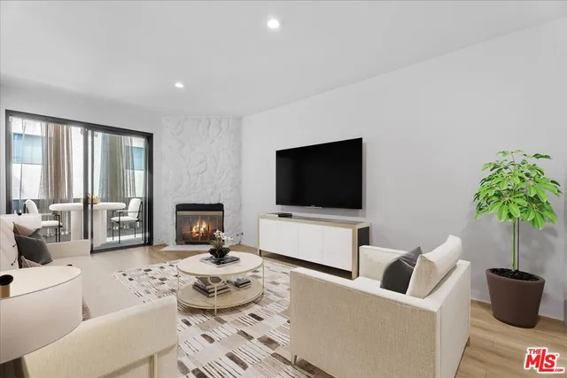 $759,000 | 8162 Manitoba Street, Unit 209, Playa del Rey, CA 90293