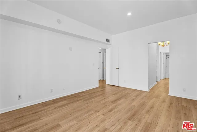 $759,000 | 8162 Manitoba Street, Unit 209, Playa del Rey, CA 90293