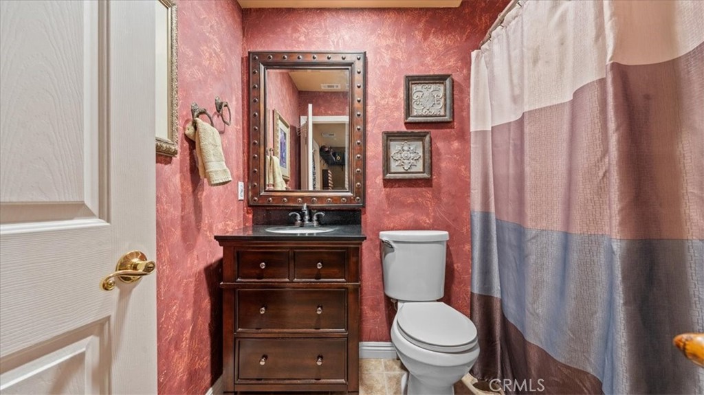 12920 Choco Road Apple Valley, CA 92308 - Photo 22 of 39 Third bathroom connected to separate-entry bedroom