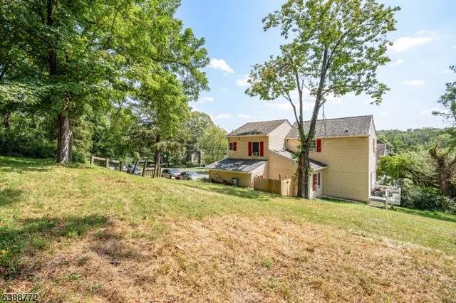 $2,350 | 77 Swartswood Road, Unit 1, Newton, NJ 07860