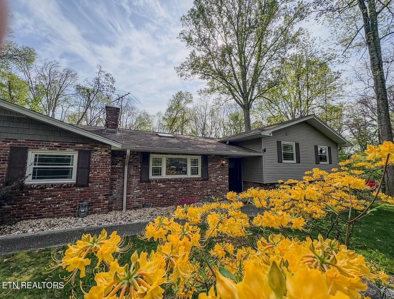 112 New Crest Lane Oak Ridge, TN 37830 - Photo 2 of 38 Gallery Image 2