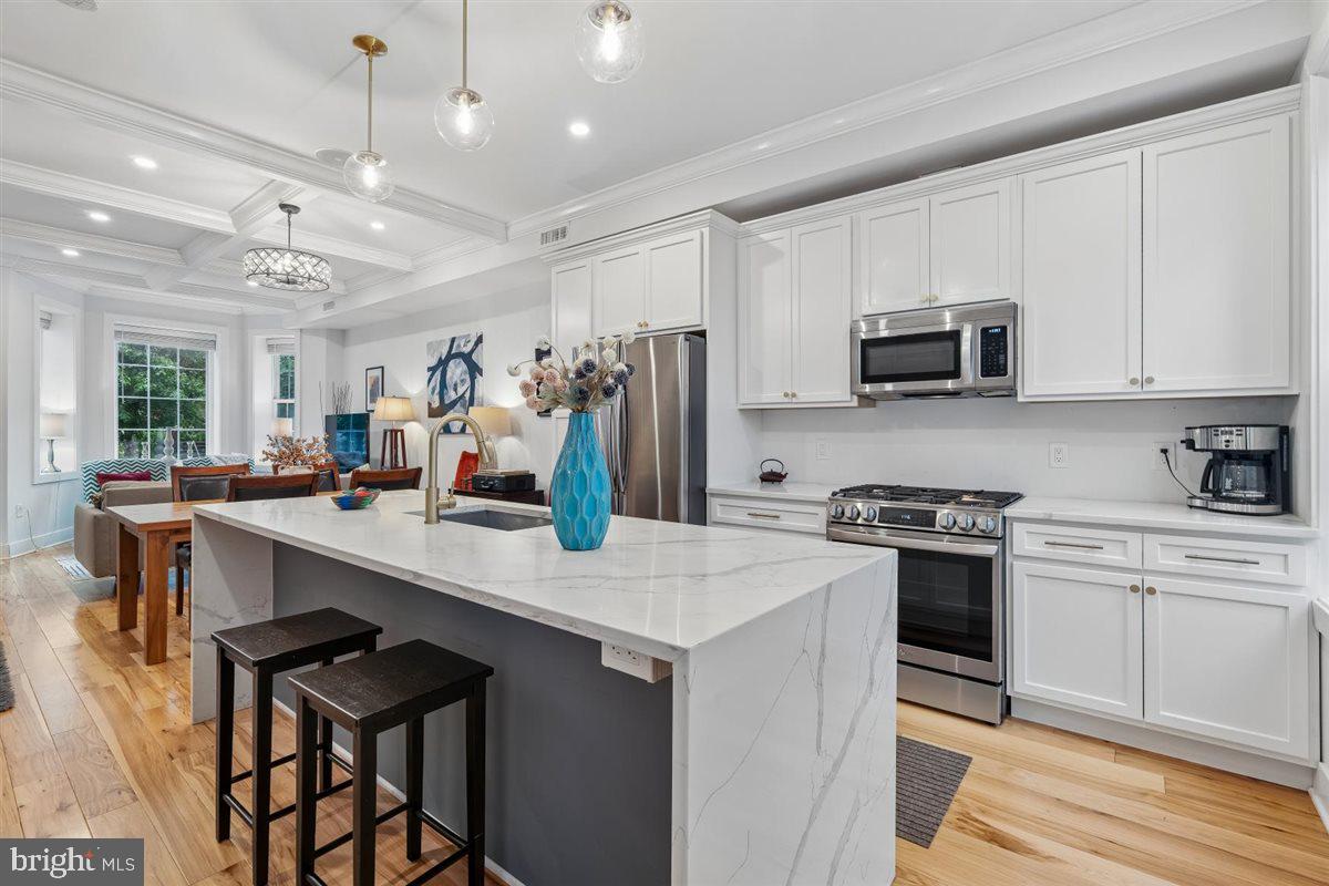 130 Adams Street Northwest Washington, DC 20001 - Photo 8 of 28