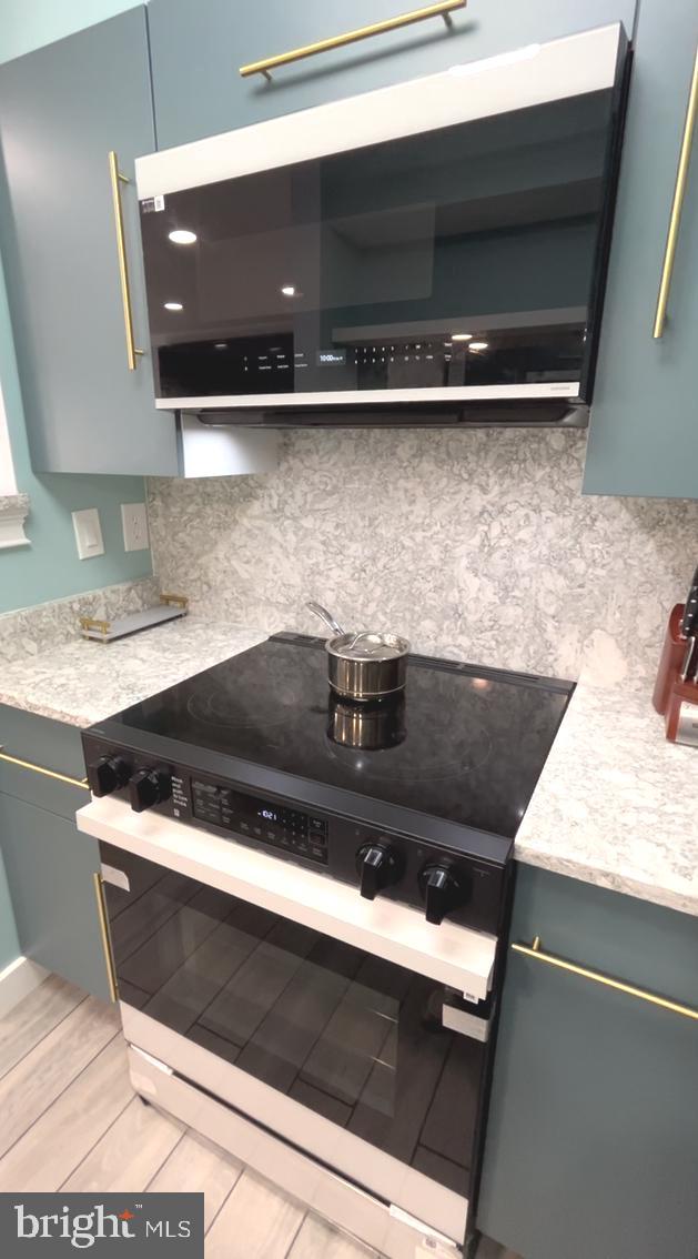 9712 Hellingly Place, Unit 209 Gaithersburg, MD 20886 - Photo 11 of 29 a close view of sink