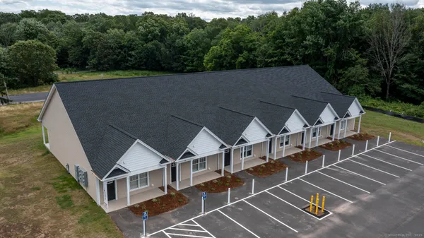 $2,500 | 7 Loomis Road, Unit C, Bolton, CT 06043